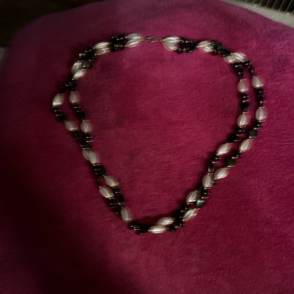 Vintage fax black and white pearl necklace - Picture 5 of 6